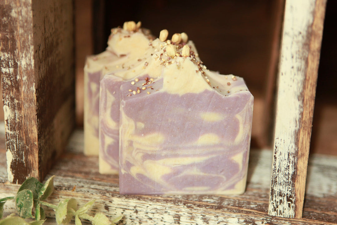 https://cdn.shopify.com/s/files/1/0621/8743/8302/files/Blackberry_Magnolia_Goats_Milk_Soap_2.jpg?v=1724978862