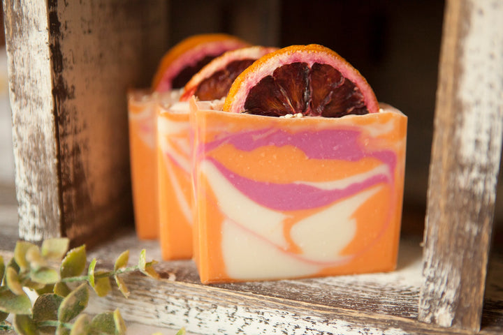 https://cdn.shopify.com/s/files/1/0621/8743/8302/files/Blood_Orange_and_Goji_Berry_Soap_2.jpg?v=1724979080