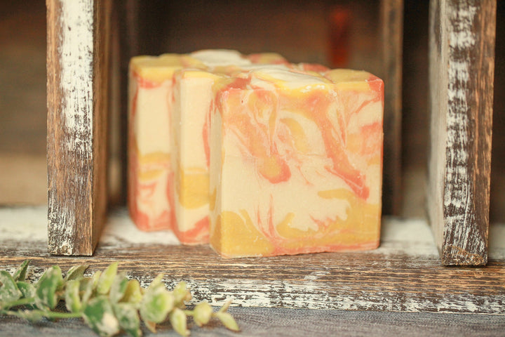 https://cdn.shopify.com/s/files/1/0621/8743/8302/files/Pineapple_Mango_Soap_4.jpg?v=1754430528