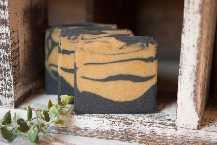 https://cdn.shopify.com/s/files/1/0621/8743/8302/files/Tea_Tree_Soap.jpg?v=1724984887